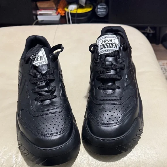 Versace Black Leather Men's Sneakers - Picture 4 of 9